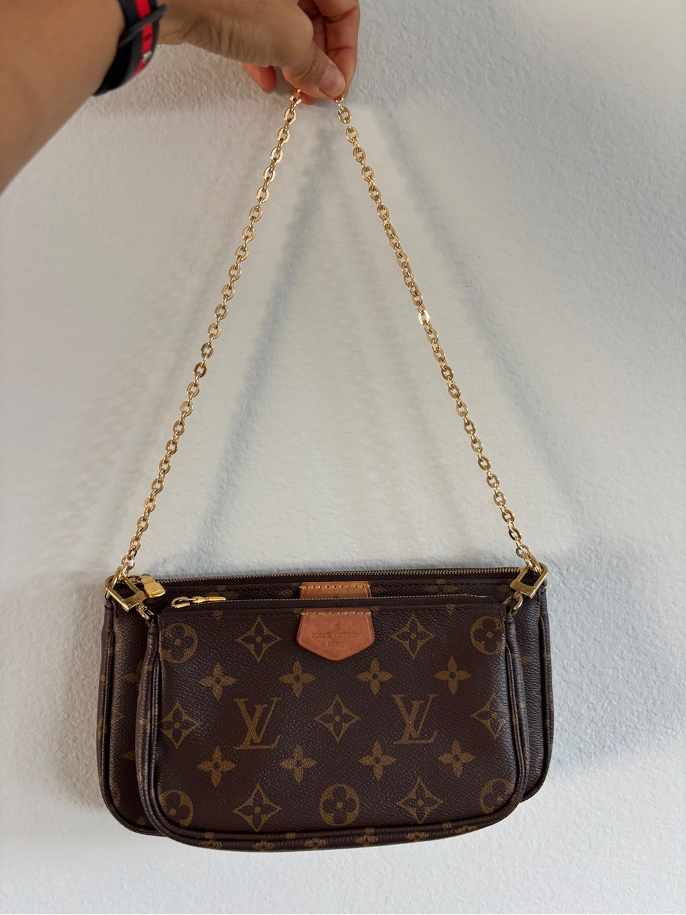 Louis Vuitton Monogram multi Pochette with Gold chain - Picture 2 of 16